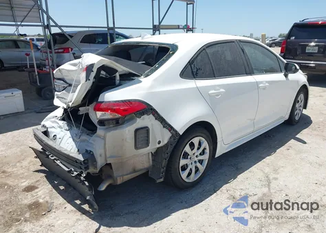 2021 Toyota Corolla Le z USA, uszkodzony, nr VIN 5YFEPMAE8MP209937